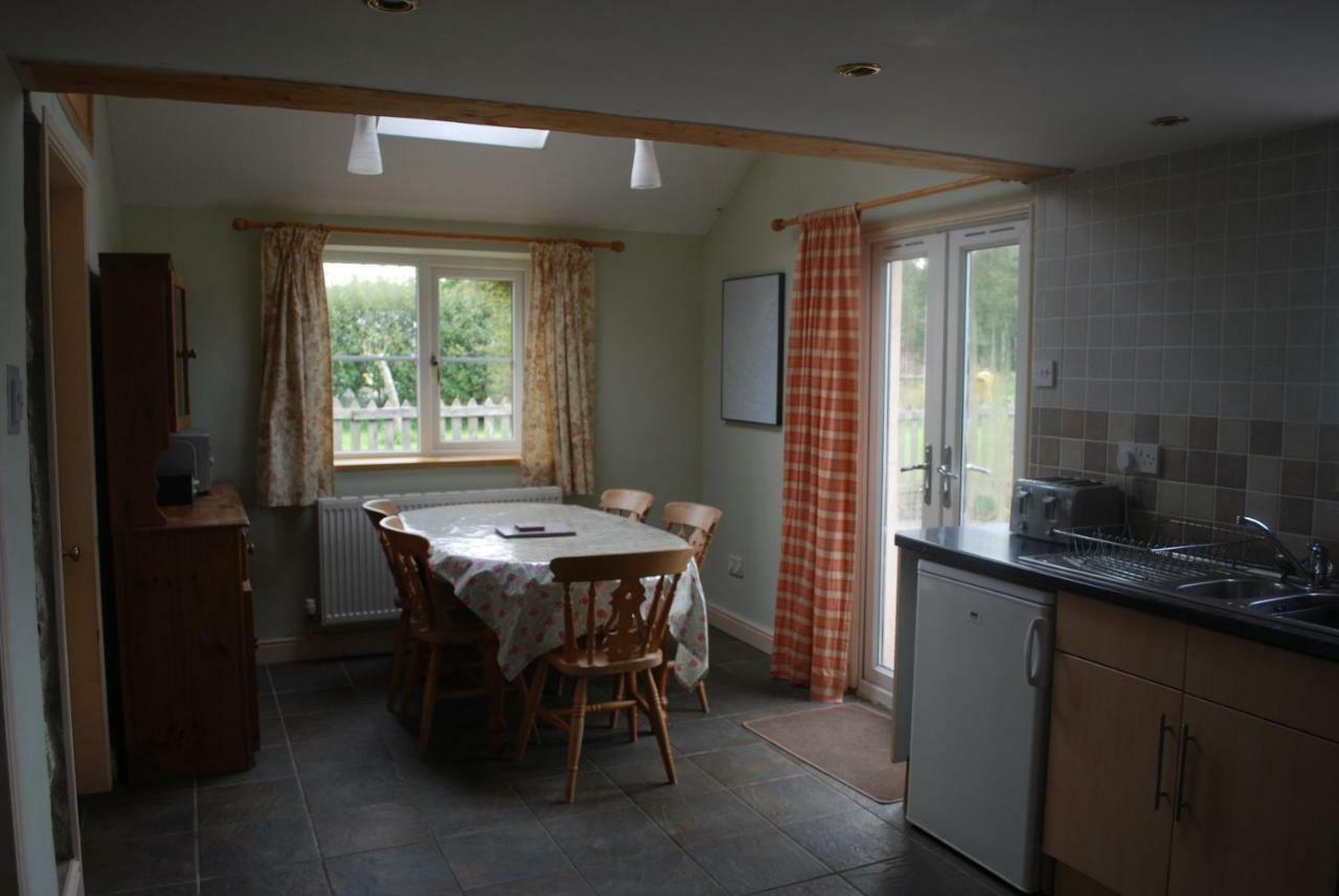 Ty Gylfinir Villa Llandegla Exterior photo