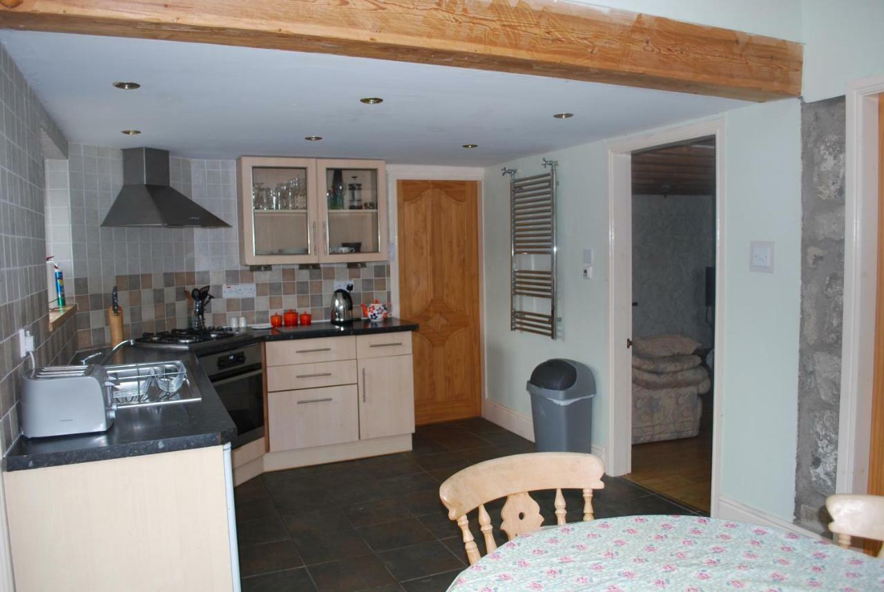 Ty Gylfinir Villa Llandegla Exterior photo